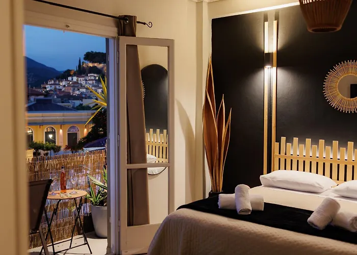 Historical View * Calamata