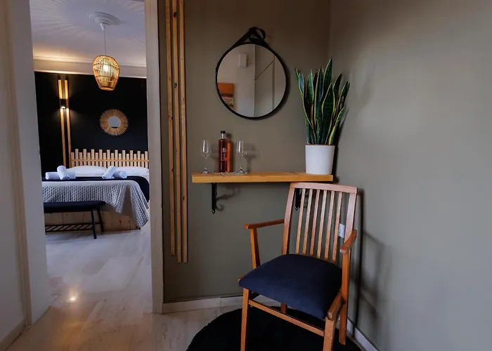 Historical View * Calamata